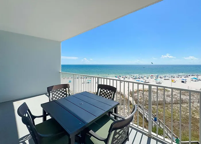 Lighthouse Unit 402